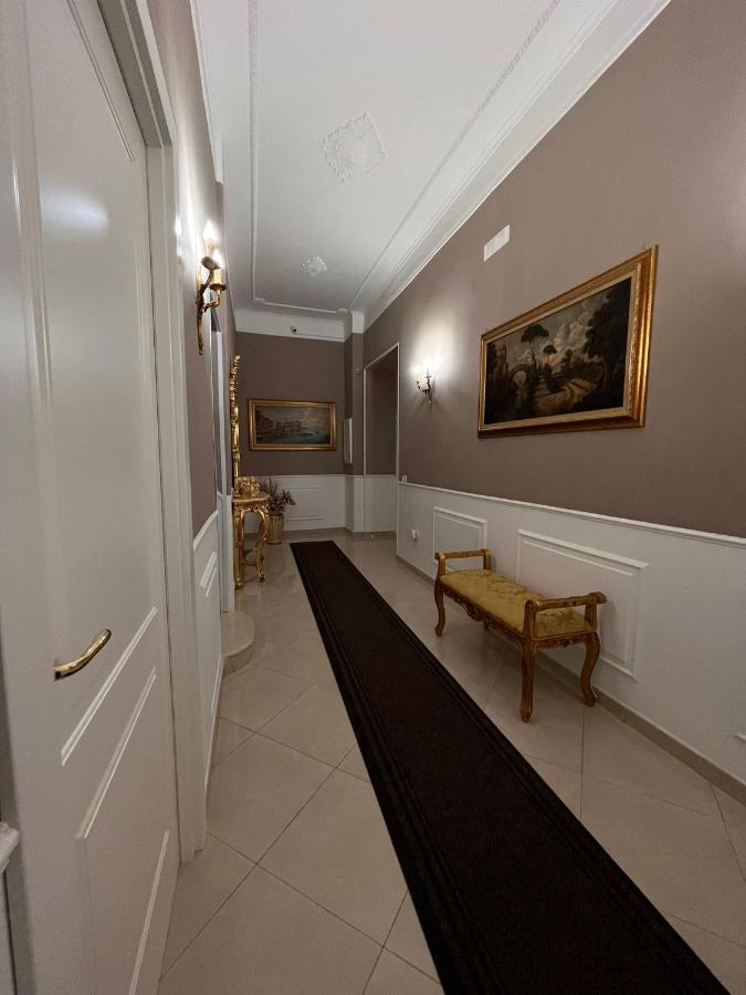 La Dimora Del Principe Apartment Naples Luaran gambar