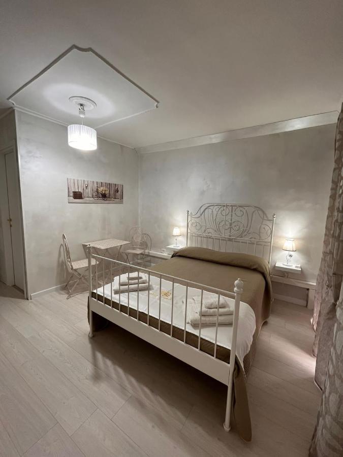 La Dimora Del Principe Apartment Naples Luaran gambar