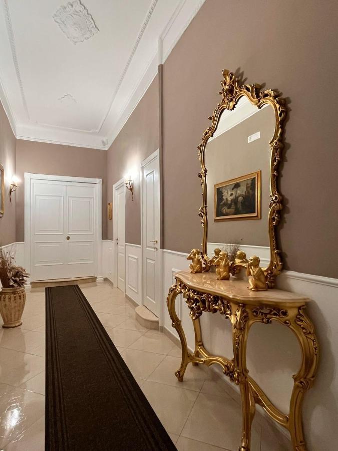 La Dimora Del Principe Apartment Naples Luaran gambar