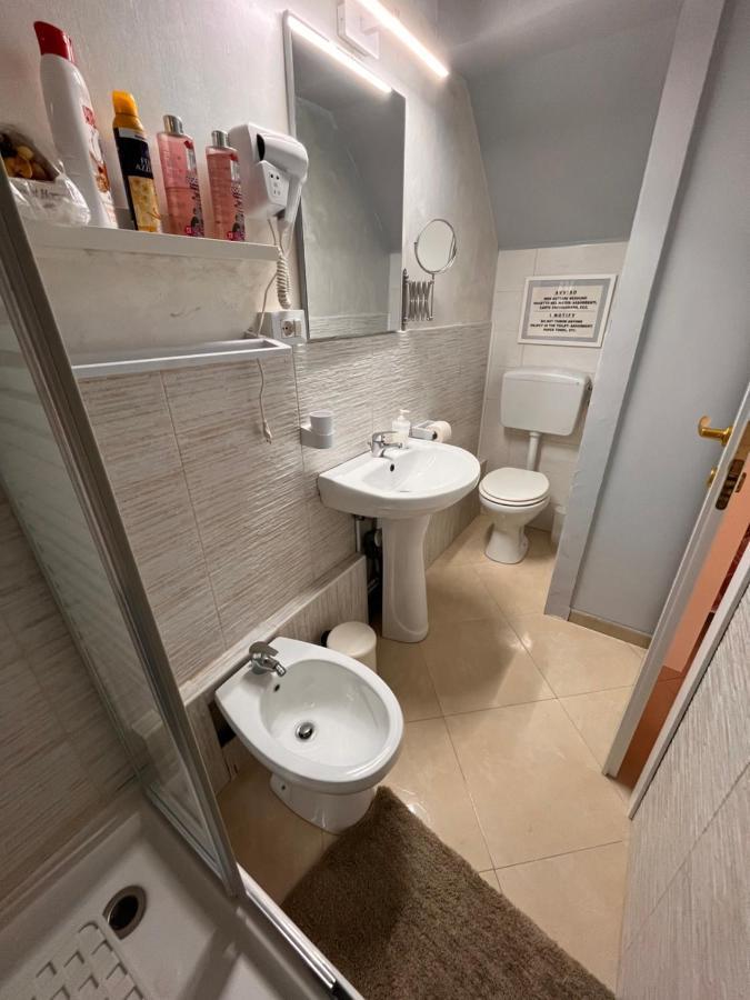 La Dimora Del Principe Apartment Naples Luaran gambar