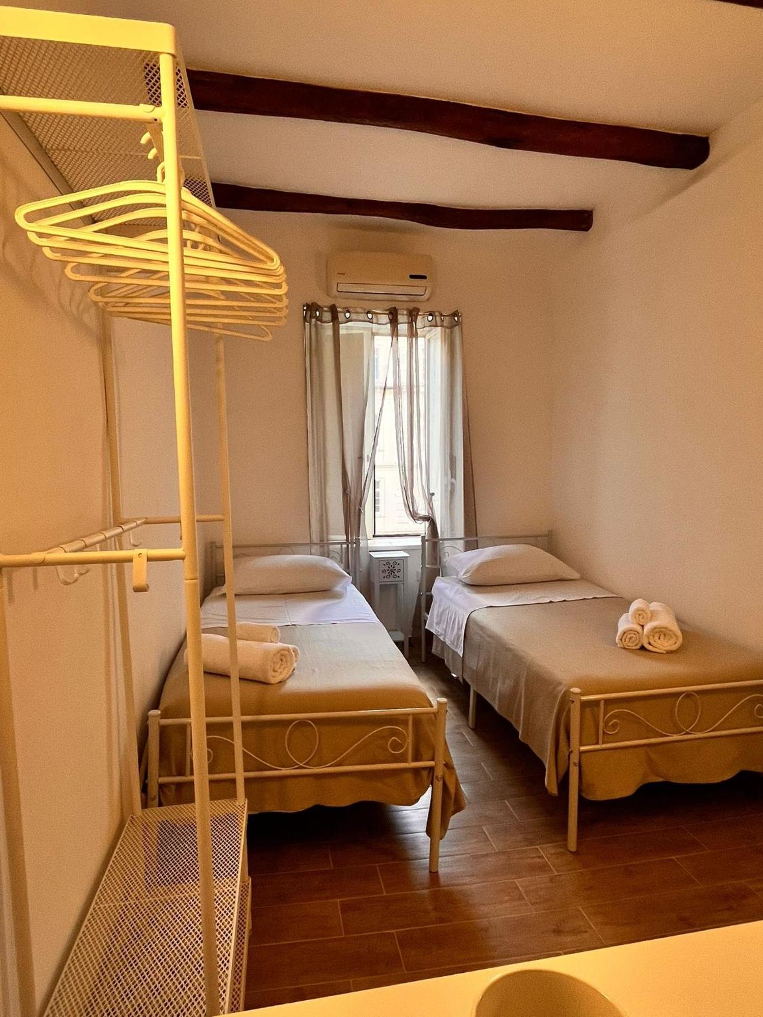 La Dimora Del Principe Apartment Naples Luaran gambar